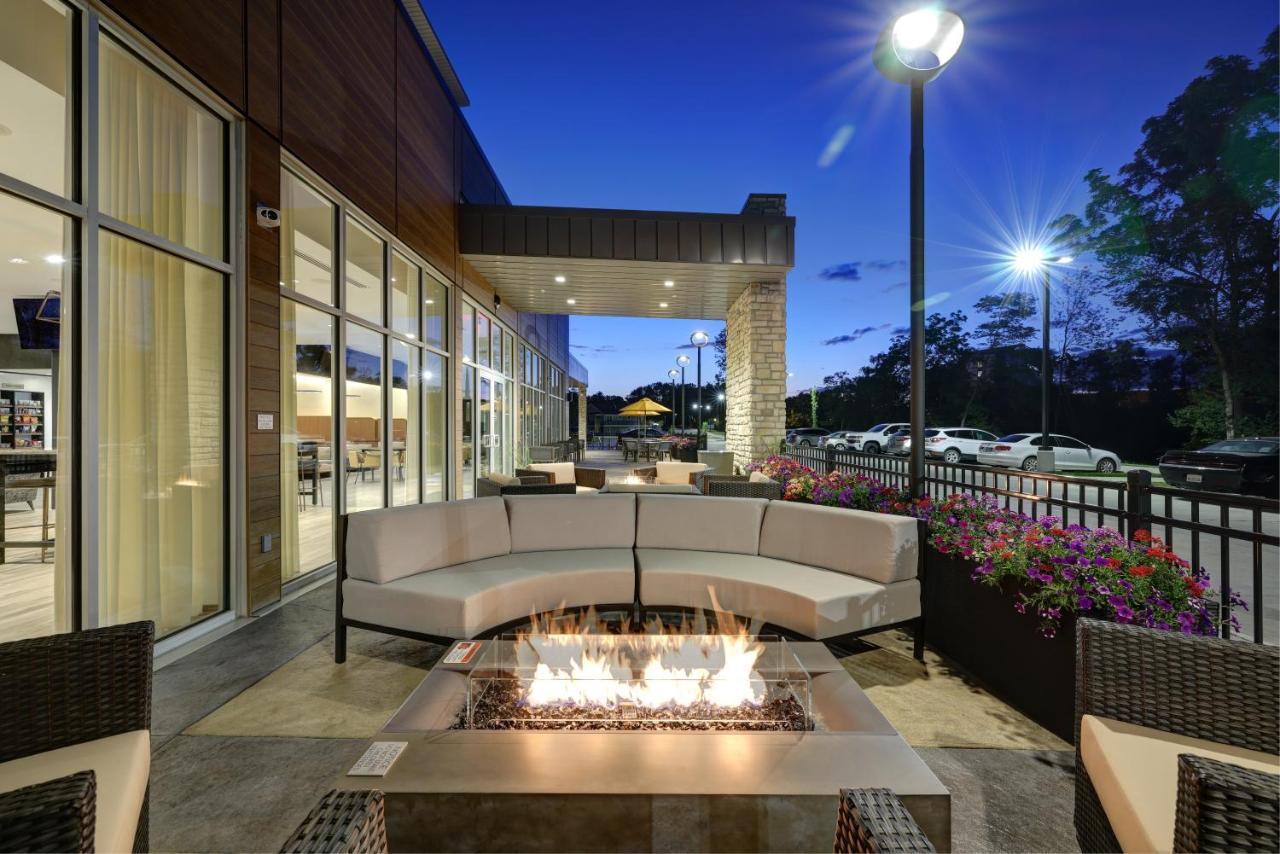 Courtyard By Marriott Iowa City University Heights Екстериор снимка