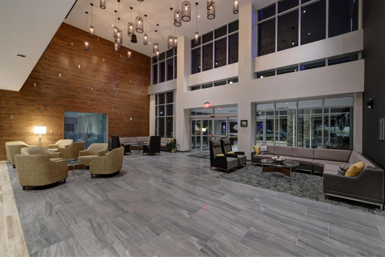 Courtyard By Marriott Iowa City University Heights Екстериор снимка